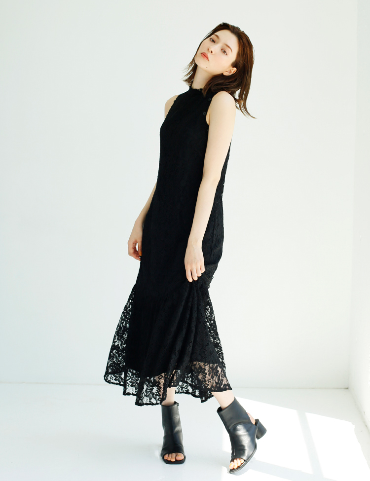 ナイスクラップ ブラック ワンピース Black collection】フリルミニワンピース | レディース
