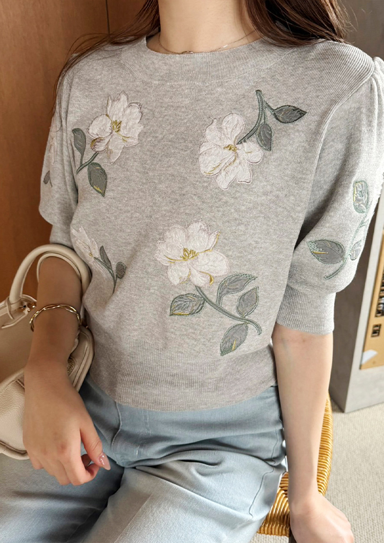 OTONA NICE フラワー刺しゅうニット
