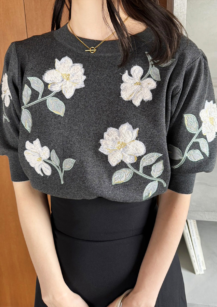 OTONA NICE フラワー刺しゅうニット
