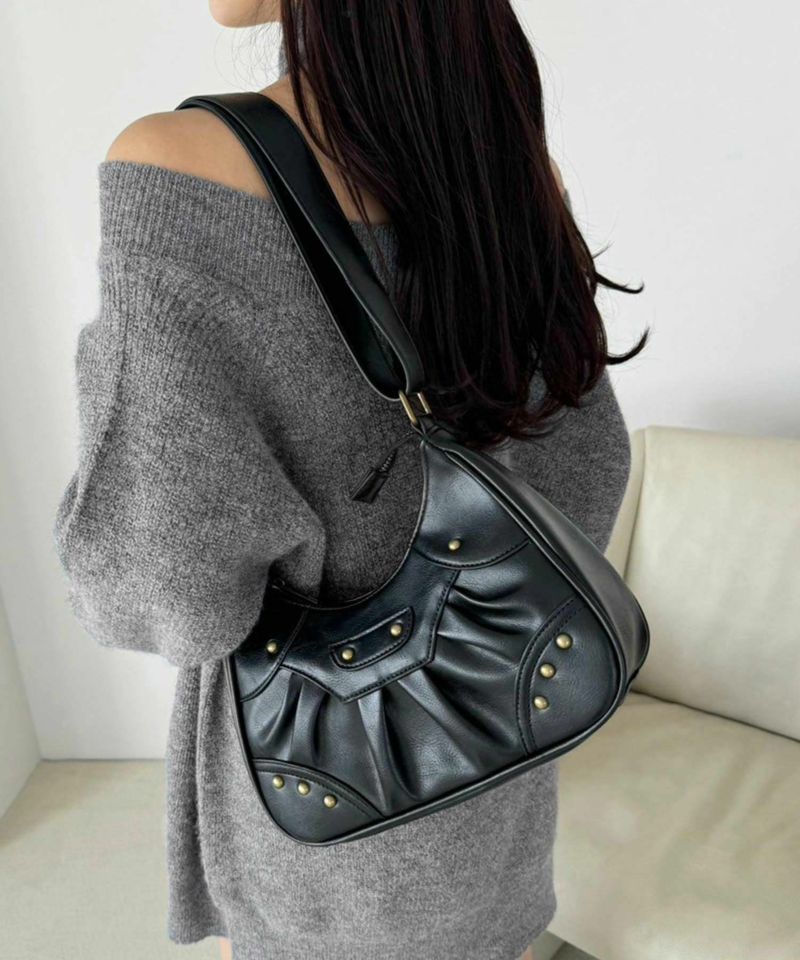 スタッズ付きシャーリングホーボーBAG | レディースファッション