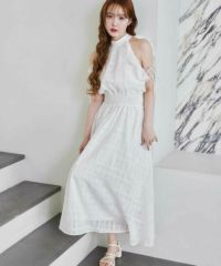 model身長166センチ<br>※サンプルの為、実物はウエストの仕様が異なります。